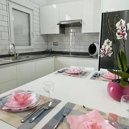 La Casita De La Pared *